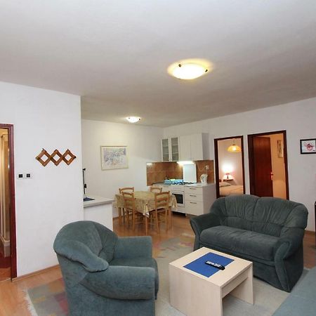 Apartments Lora Rovinj Bagian luar foto