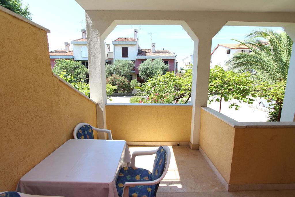 Apartments Lora Rovinj Bagian luar foto