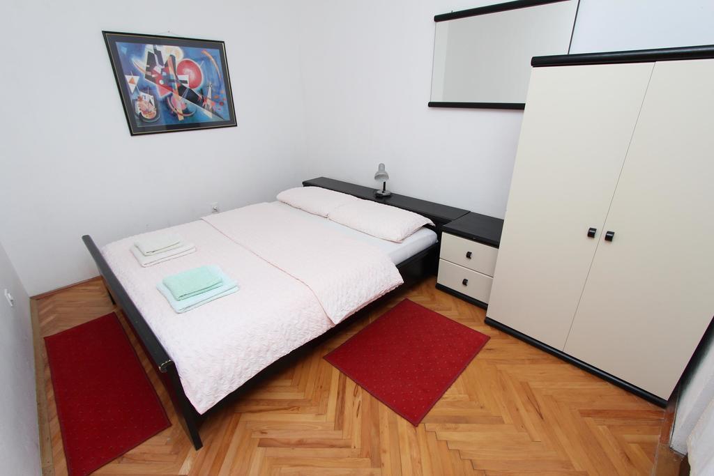 Apartments Lora Rovinj Bagian luar foto