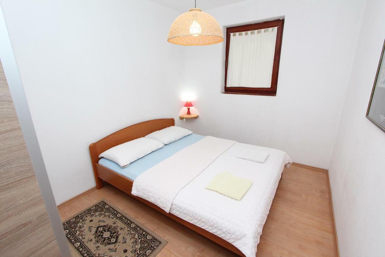 Apartments Lora Rovinj Bagian luar foto