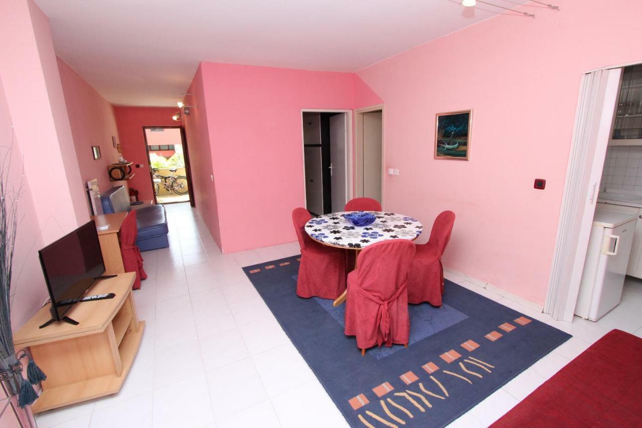 Apartments Lora Rovinj Bagian luar foto