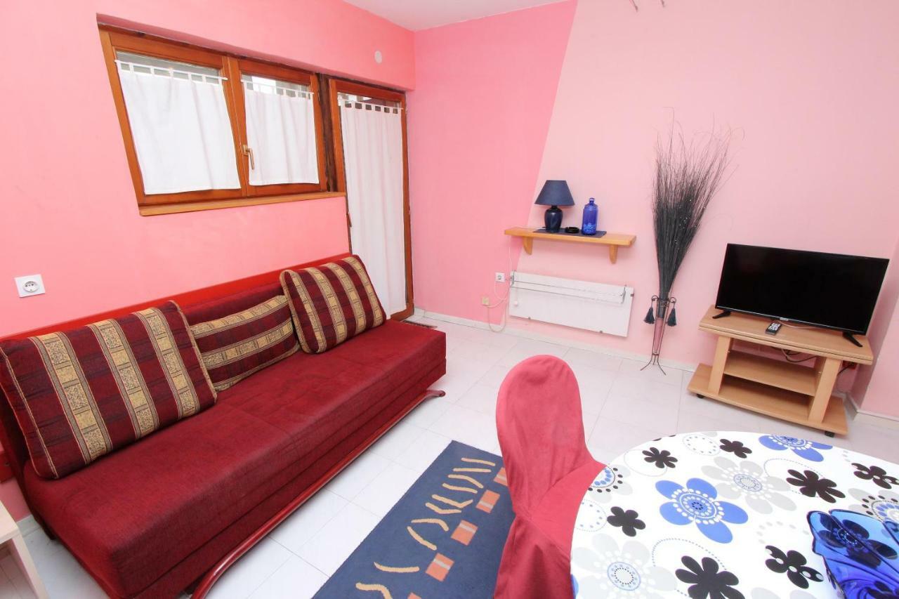 Apartments Lora Rovinj Bagian luar foto