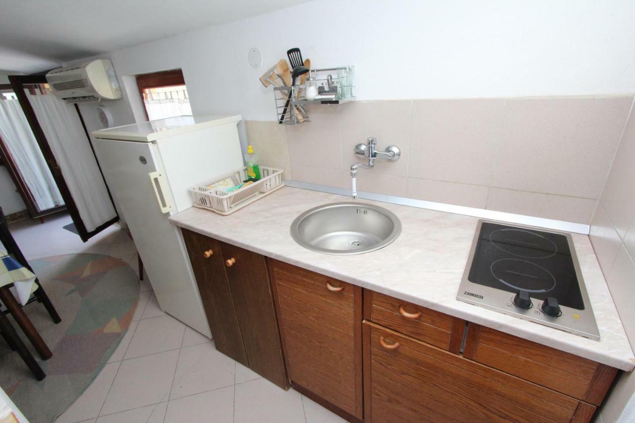 Apartments Lora Rovinj Bagian luar foto