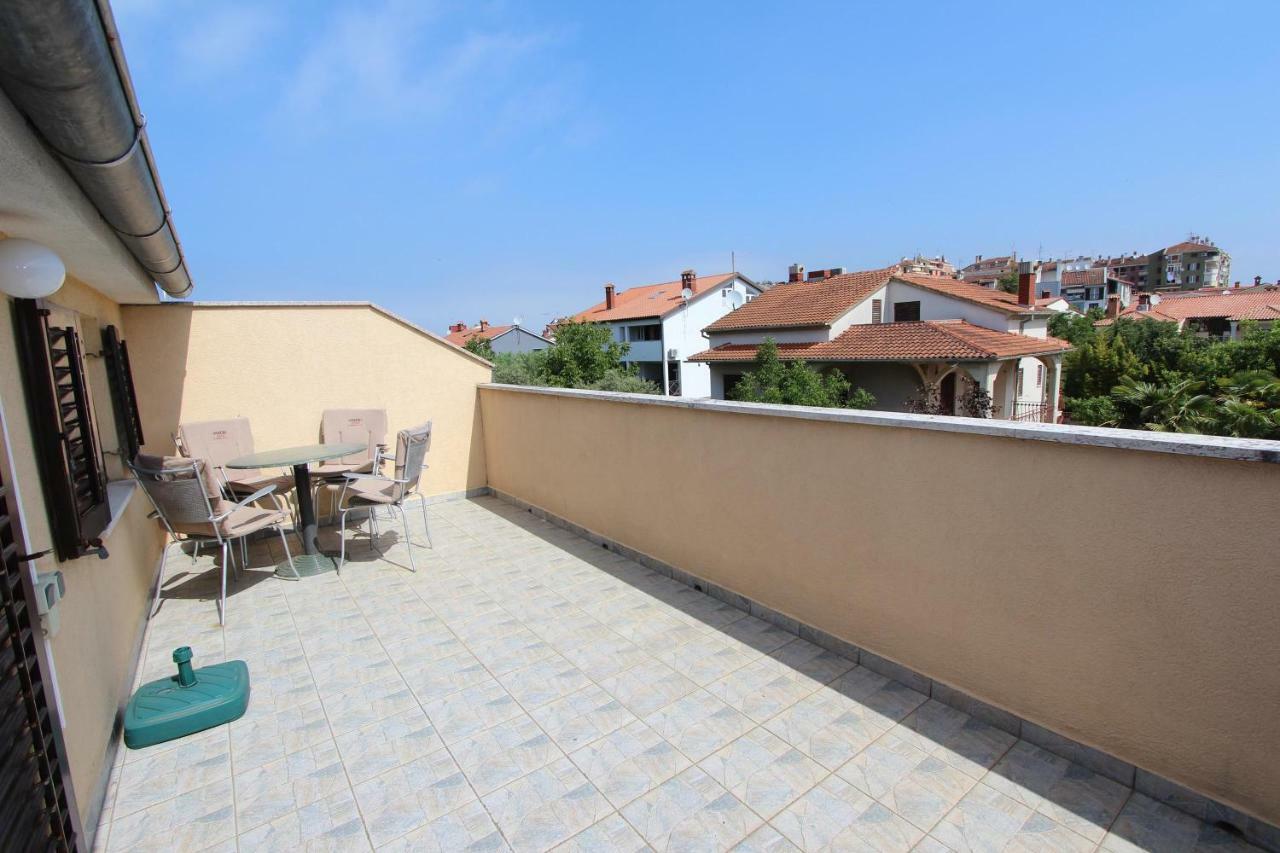 Apartments Lora Rovinj Bagian luar foto