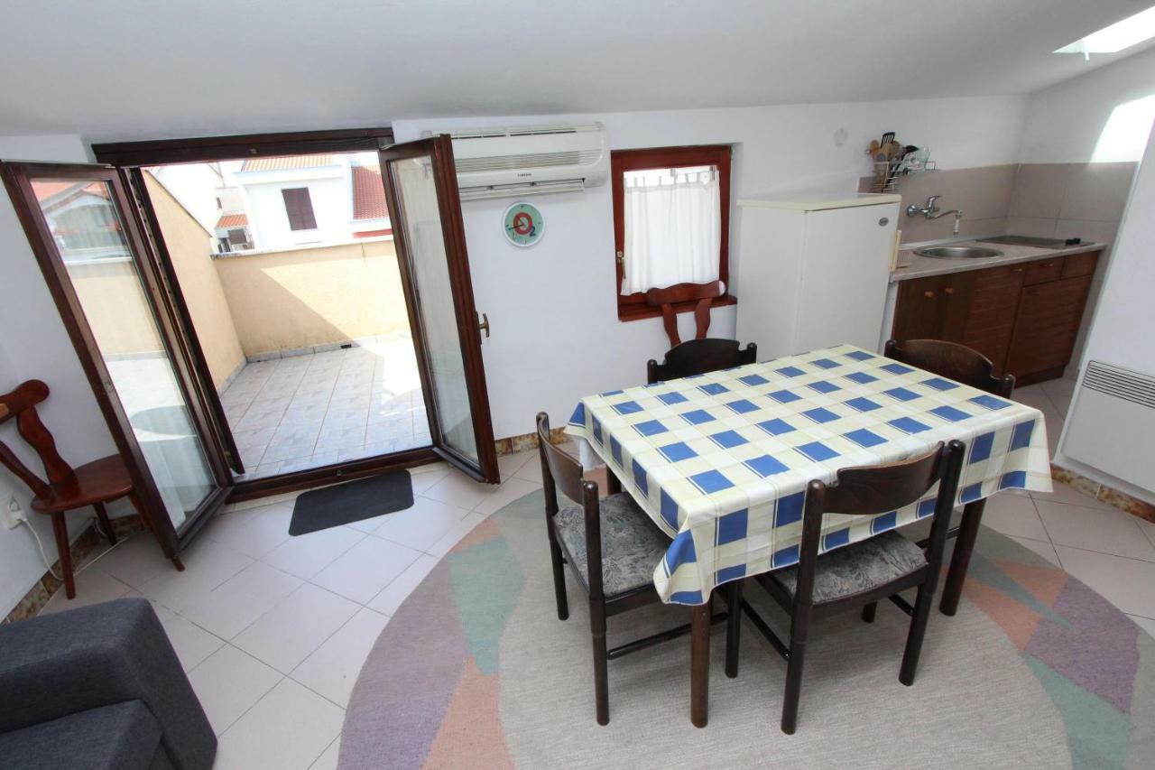 Apartments Lora Rovinj Bagian luar foto