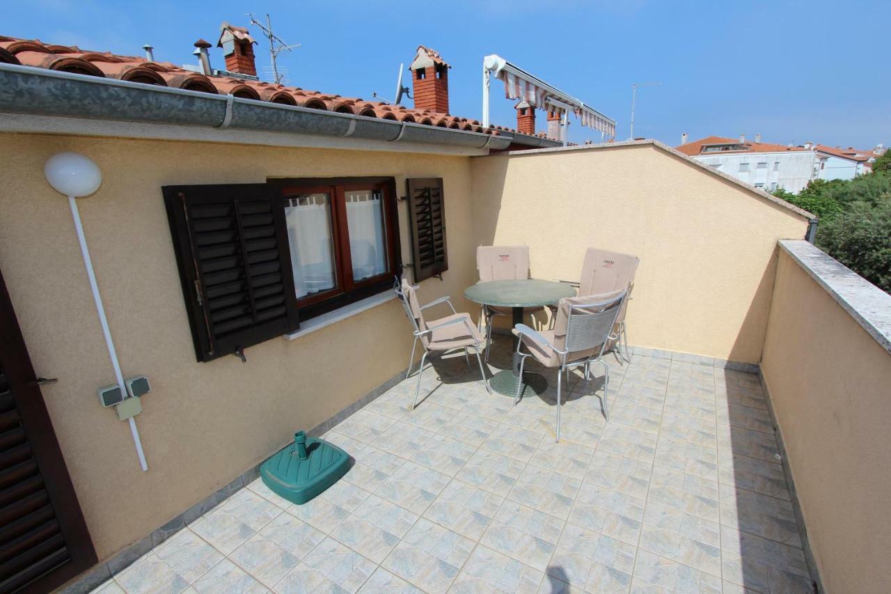 Apartments Lora Rovinj Bagian luar foto